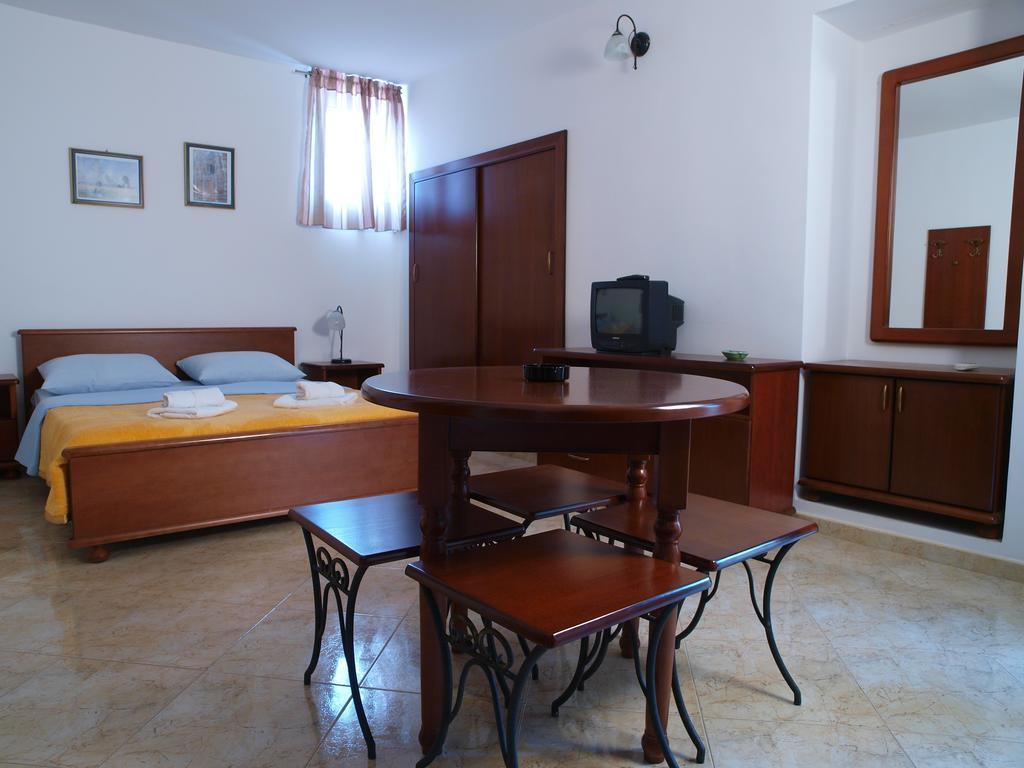 Apartments Obala Dragovic Petrovac Chambre photo