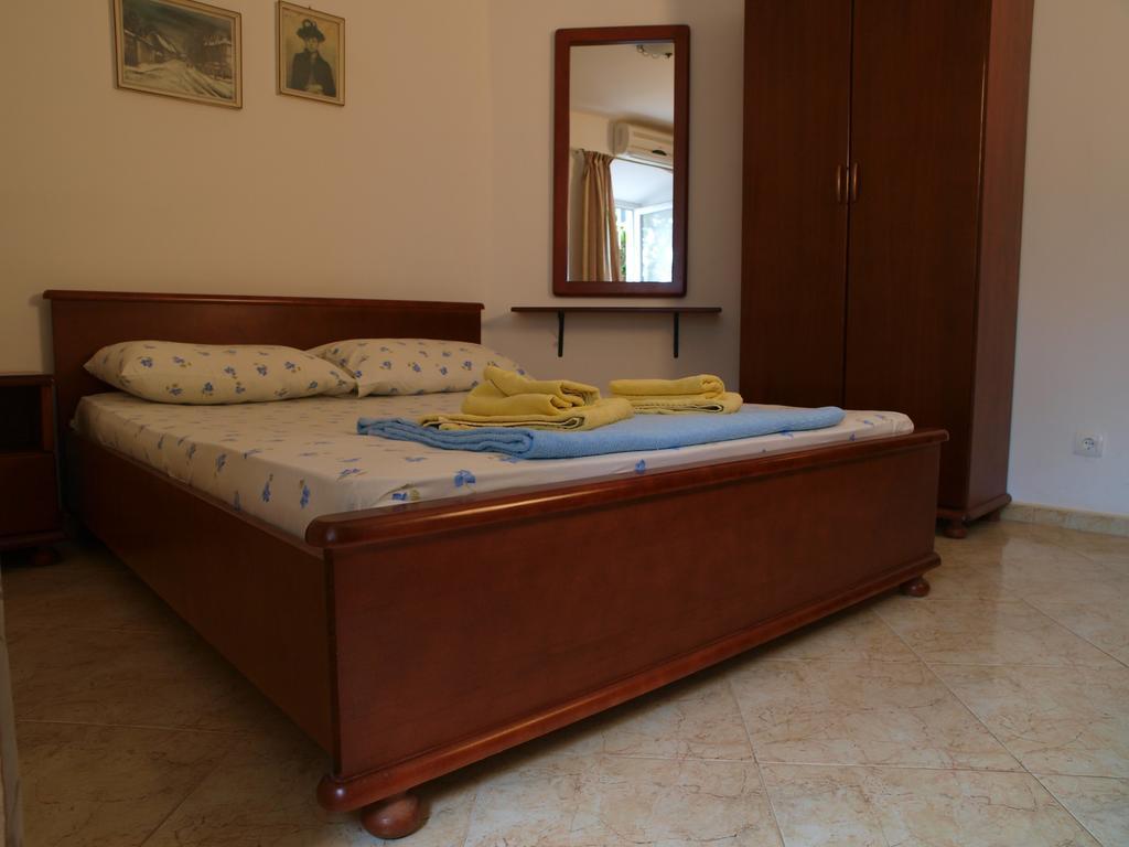 Apartments Obala Dragovic Petrovac Chambre photo