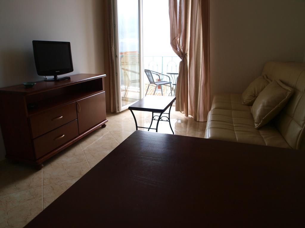 Apartments Obala Dragovic Petrovac Chambre photo