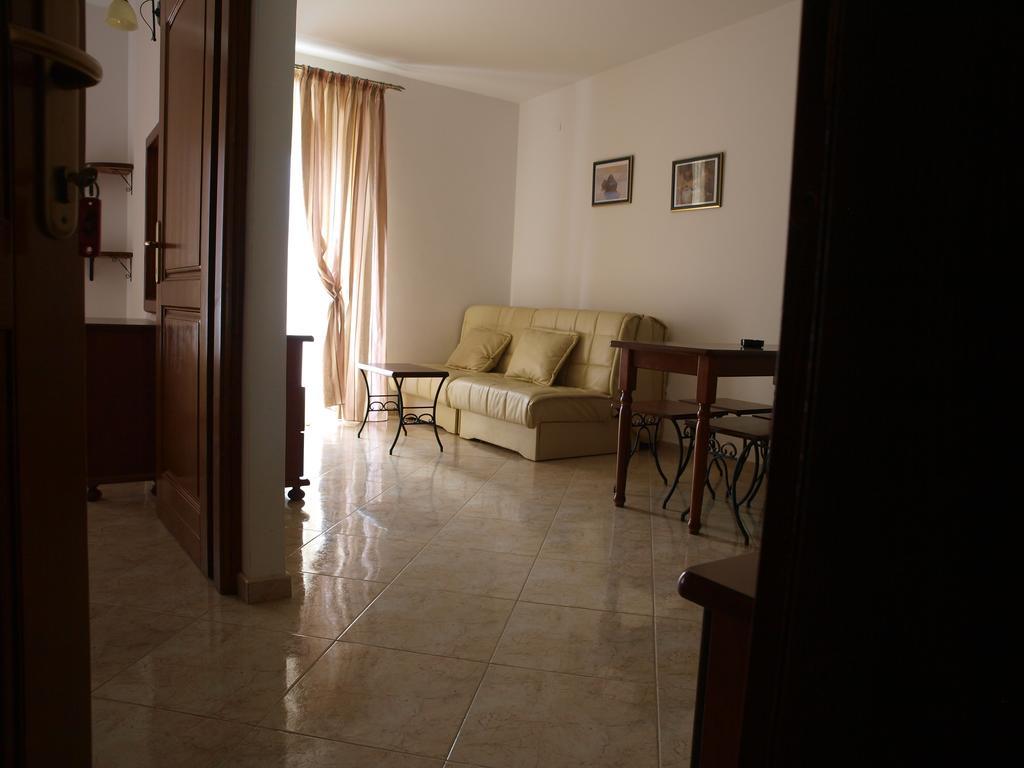 Apartments Obala Dragovic Petrovac Chambre photo